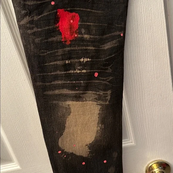 Stylish Black and Red Women's Jeans - Picture 5 of 6